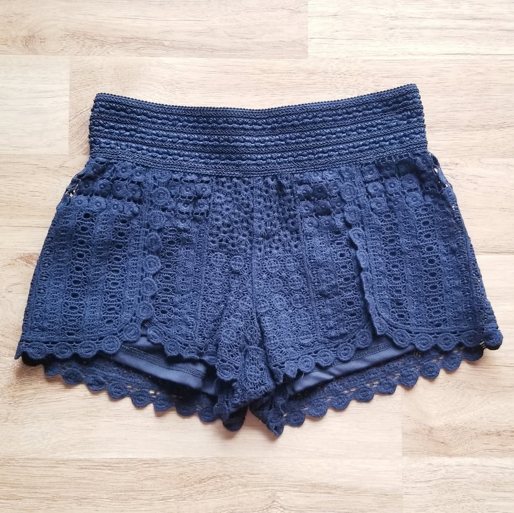 Stretchy Lace Shorts